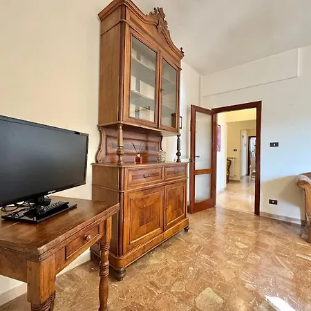 Appartement 50 Metri Dal Mare - Grande Terrazza - Wifi - La Conchiglia Lido di Camaiore