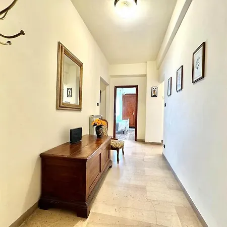 50 Metri Dal Mare - Grande Terrazza - Wifi - La Conchiglia Apartamento